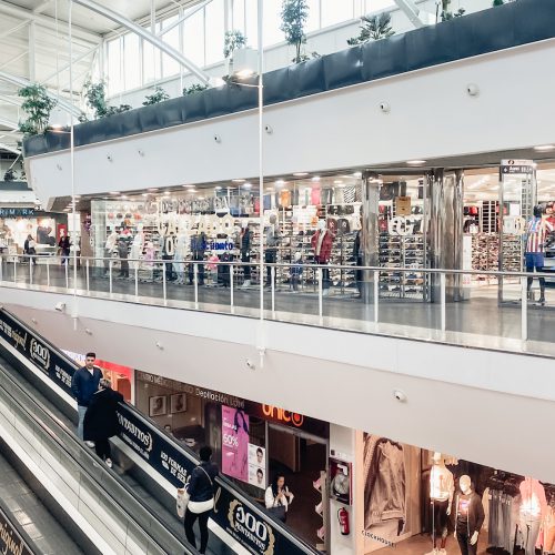 Soluciones Innovadoras: Reparación de Tuberías en Centros Comerciales sin Necesidad de Obras ni Zanjas